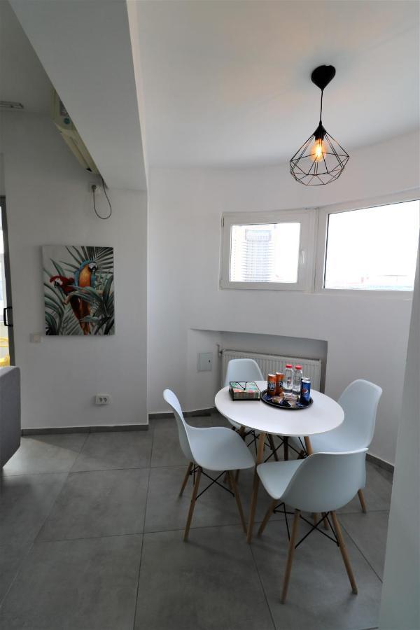 Serenity Heights Apartment: A Panoramic Haven Near Old Town - Free Minibar Bukareszt Zewnętrze zdjęcie