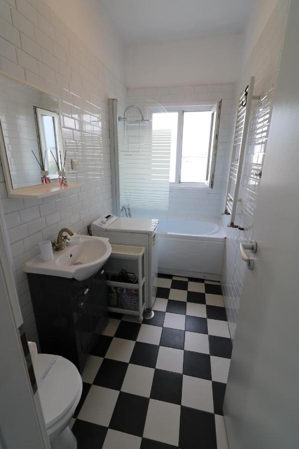 Serenity Heights Apartment: A Panoramic Haven Near Old Town - Free Minibar Bukareszt Zewnętrze zdjęcie