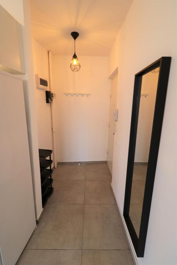 Serenity Heights Apartment: A Panoramic Haven Near Old Town - Free Minibar Bukareszt Zewnętrze zdjęcie
