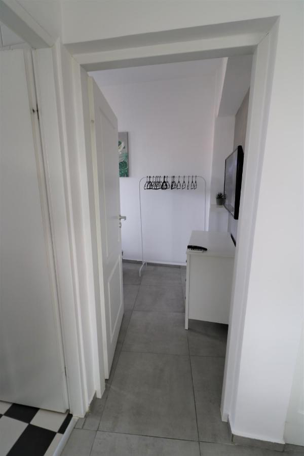 Serenity Heights Apartment: A Panoramic Haven Near Old Town - Free Minibar Bukareszt Zewnętrze zdjęcie