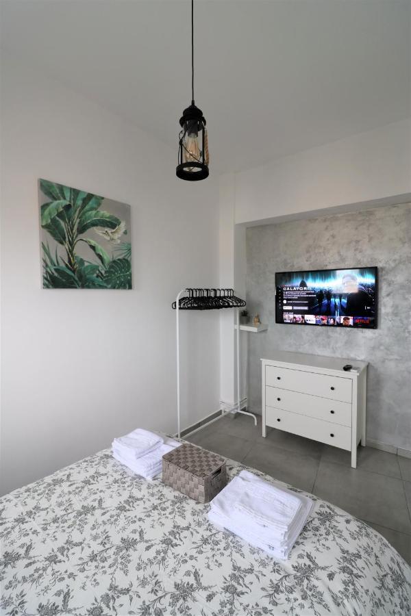 Serenity Heights Apartment: A Panoramic Haven Near Old Town - Free Minibar Bukareszt Zewnętrze zdjęcie